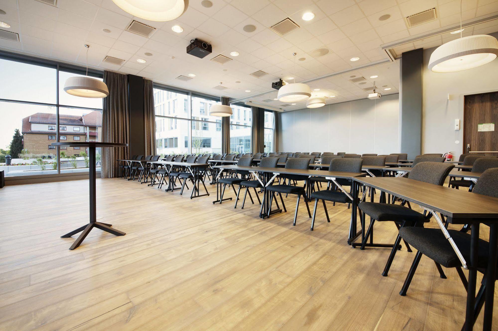 Scandic Kristiansand Bystranda Bagian luar foto